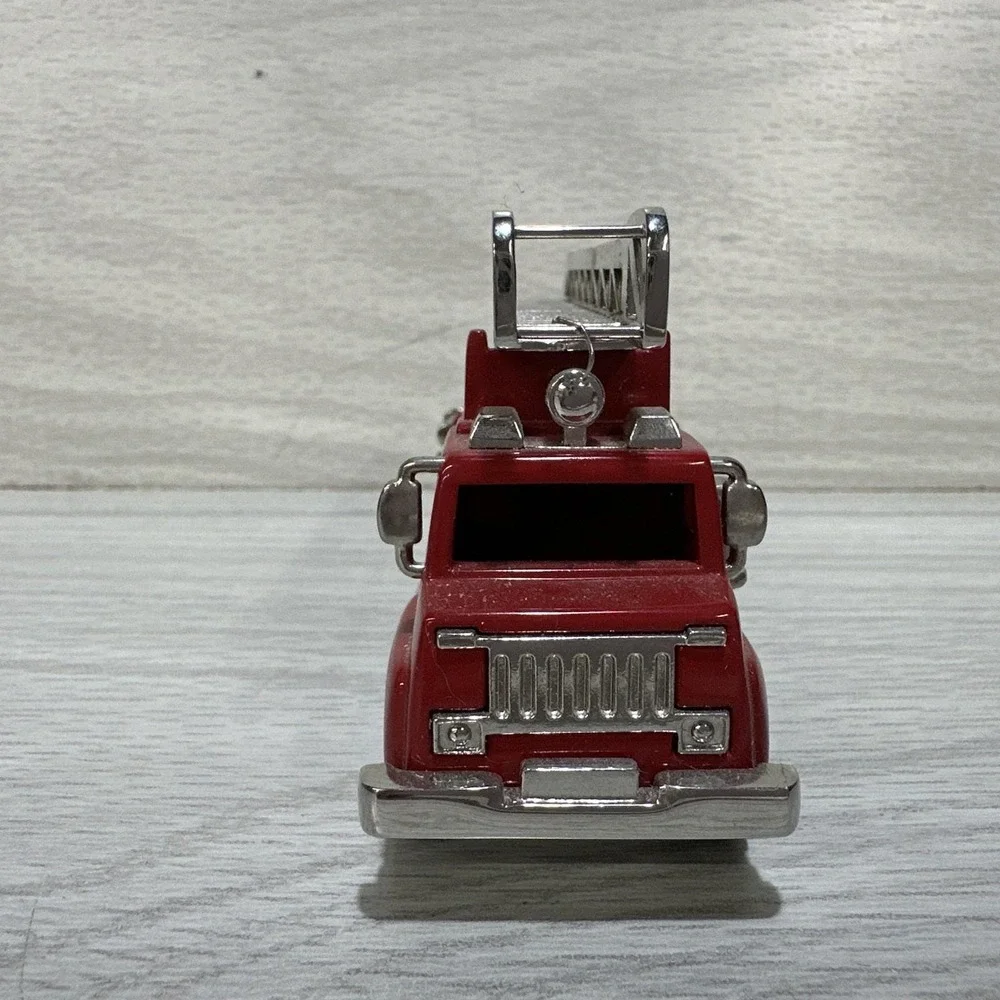 TIMEX Collectible Quartz Miniature Clock Die Cast Fire Truck 4.5x2.5